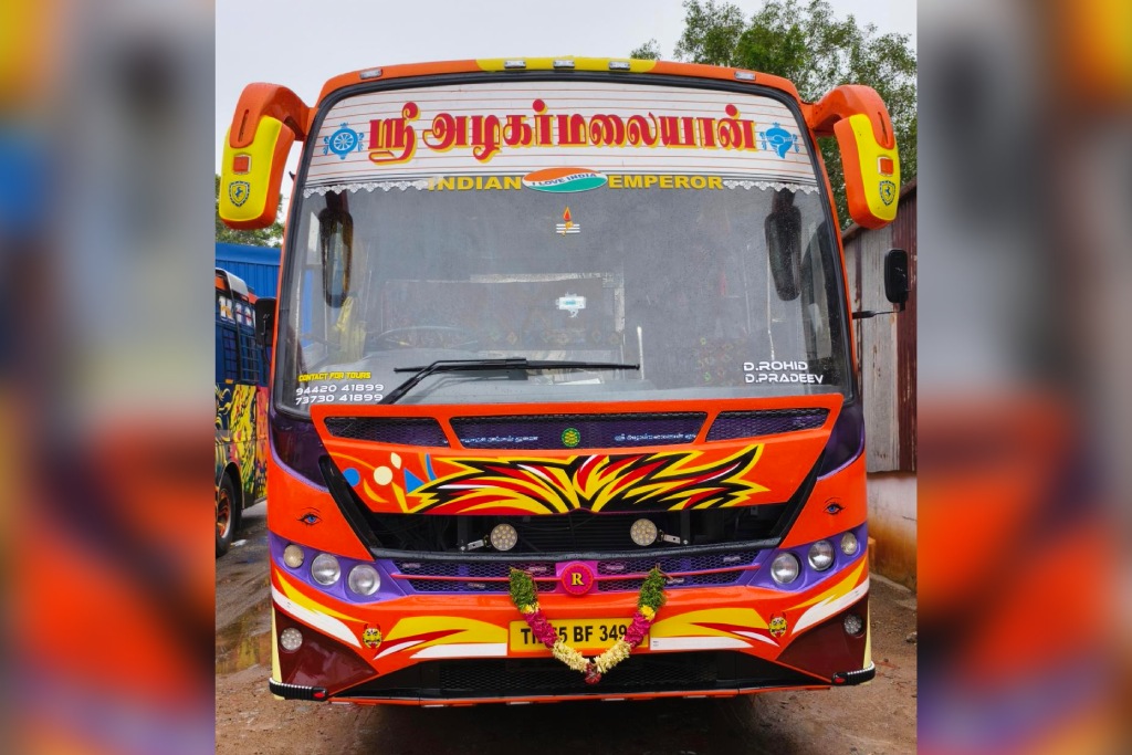 Alagarmalayan Travels Bus